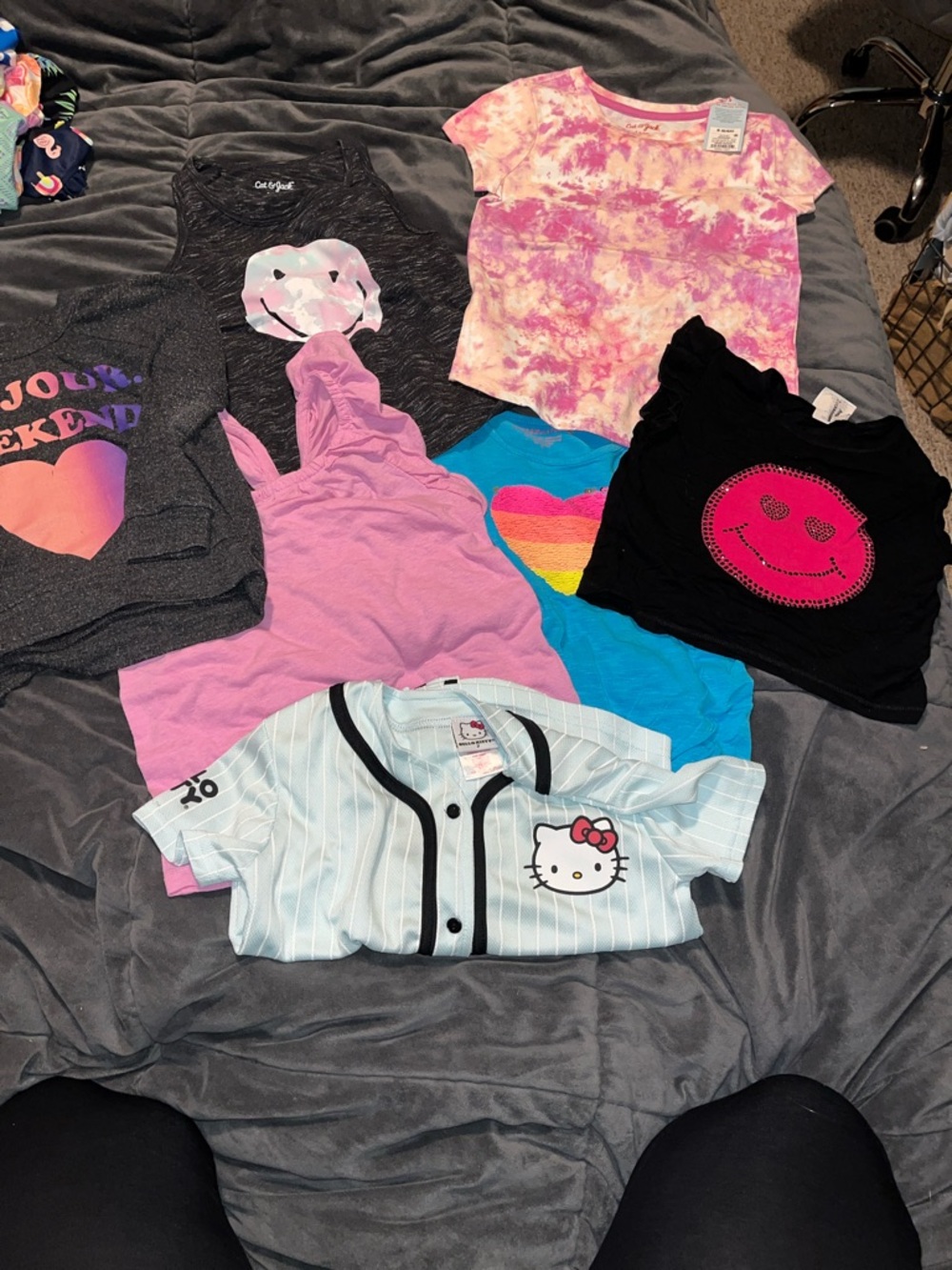 Bundle of size 6/7 tops!!